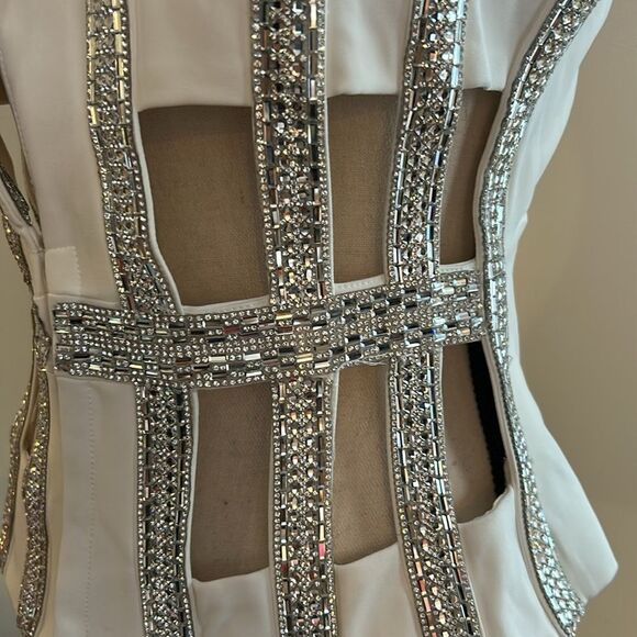 AKIRA WHITE VEST W/RHINESTONES NWT - Picture 3 of 11